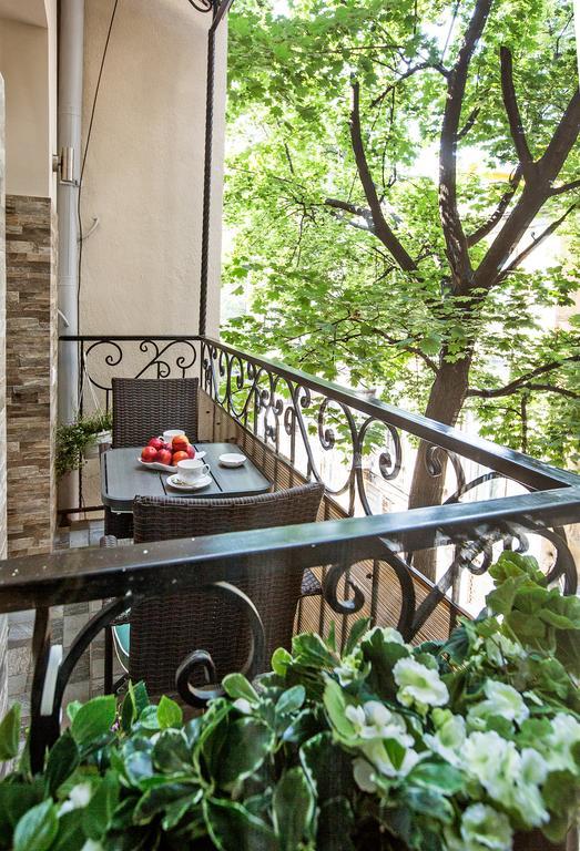 Jane Stone Apartments Odessa Exteriör bild